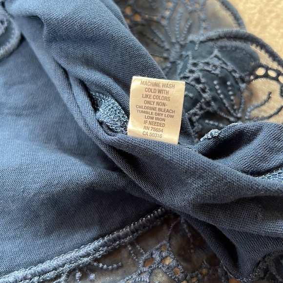 Abercrombie and fitch tank top - Picture 7 of 9